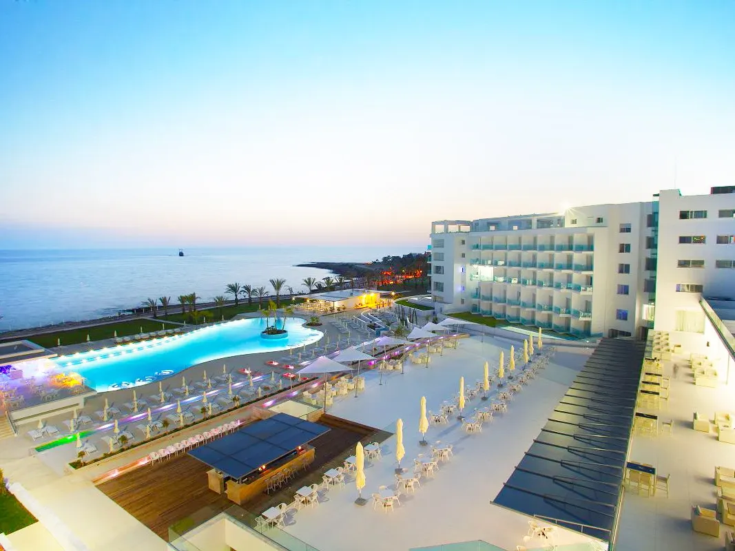 King Evelthon Beach Hotel & Resort