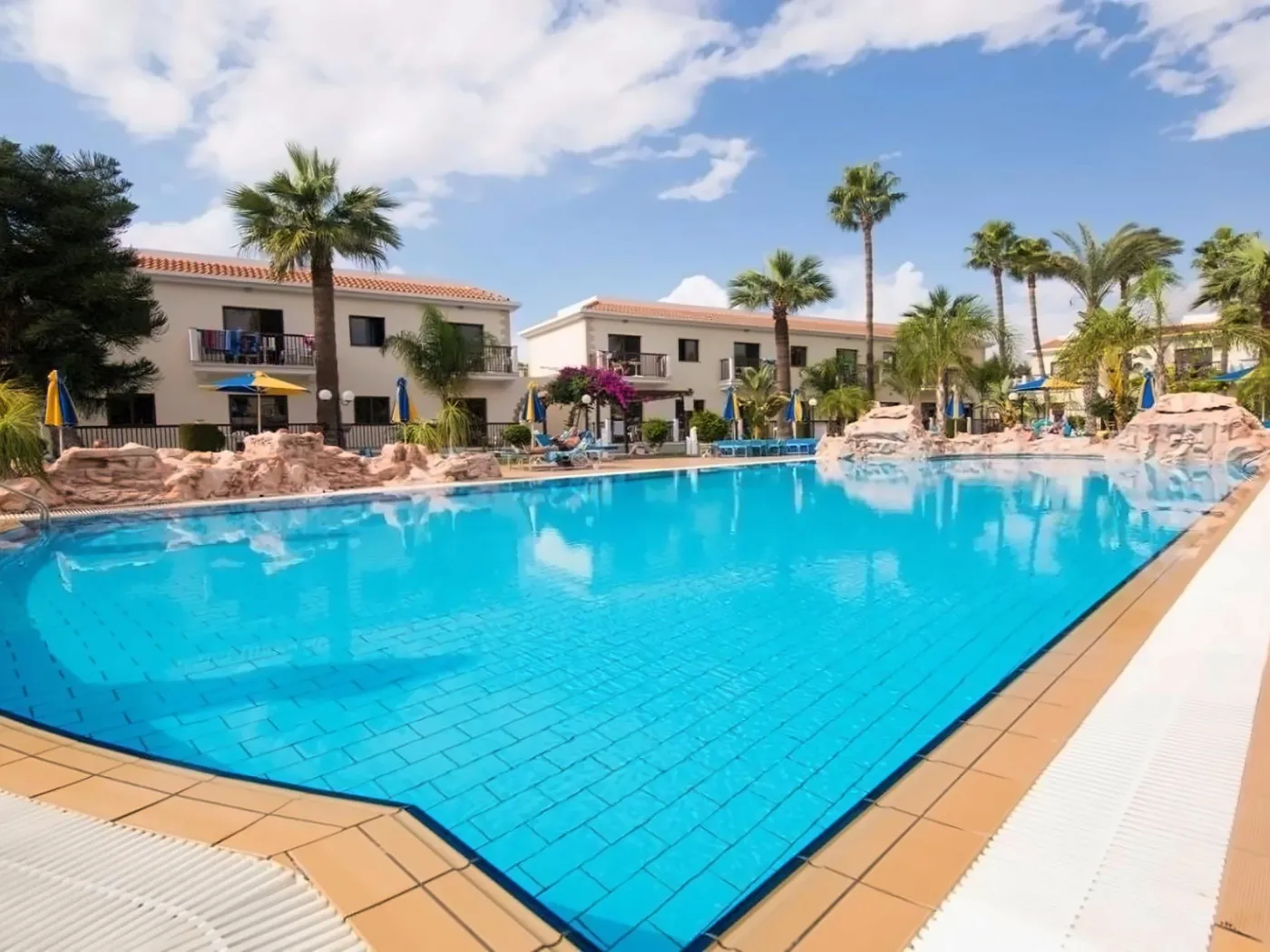 Loutsiana Hotel Apts