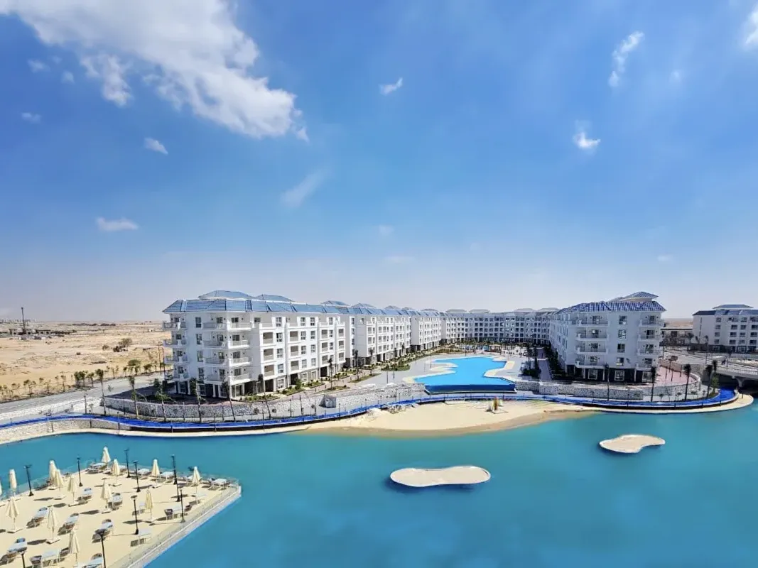 Azur One Eleven Hotel