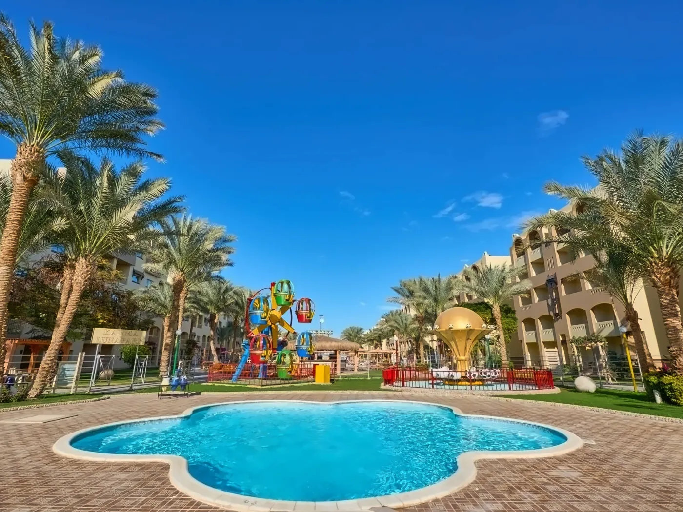 El Karma Aqua Beach Resort