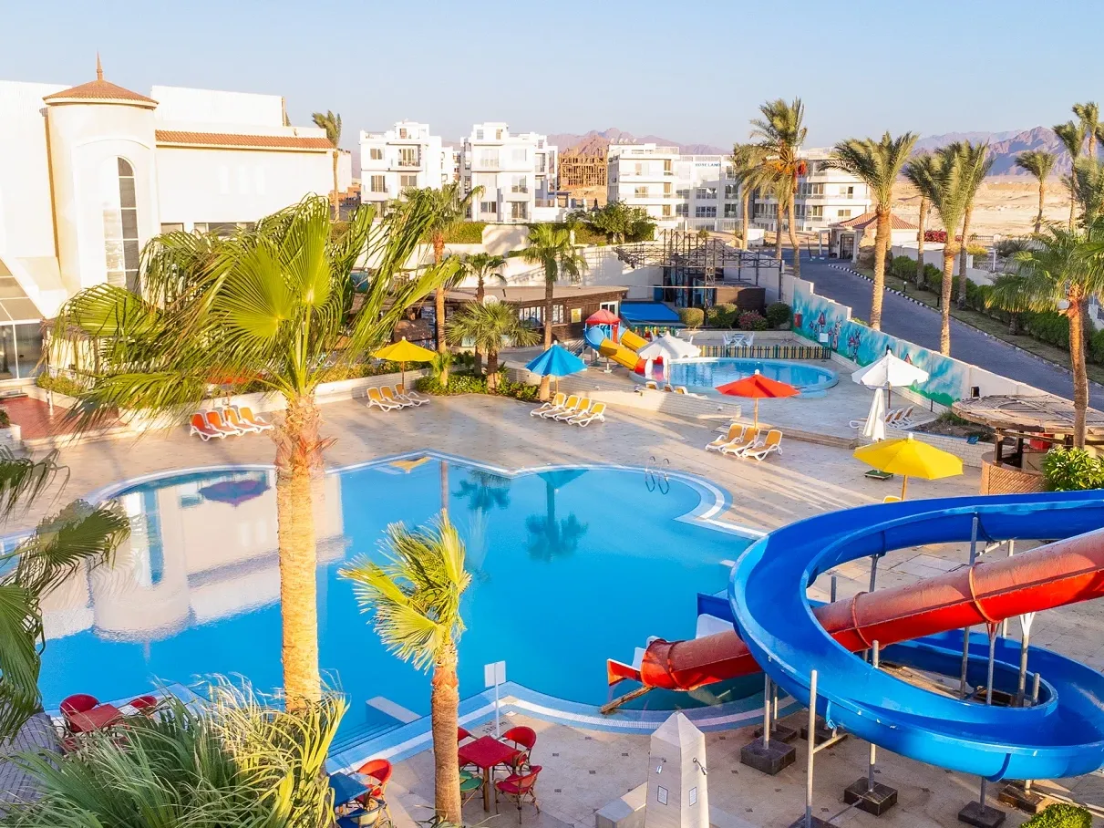Ivy Cyrene Island Aqua Park Resort