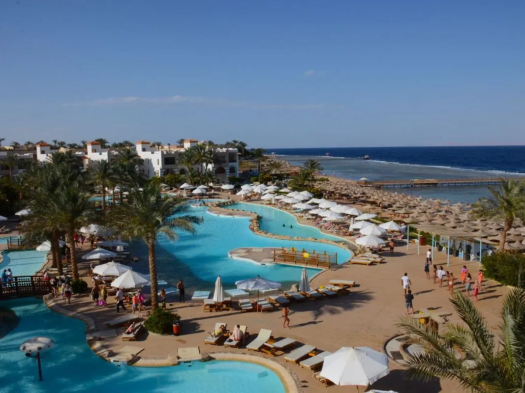 Rehana Royal Beach Resort Aqua Park