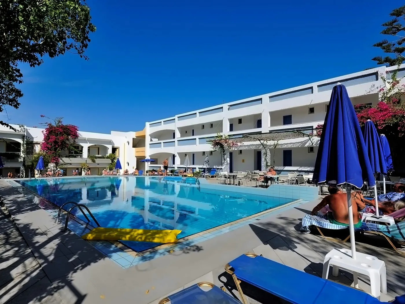 Apollon Hotel Apartments
