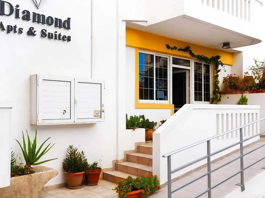 Diamond Apartments & Suites