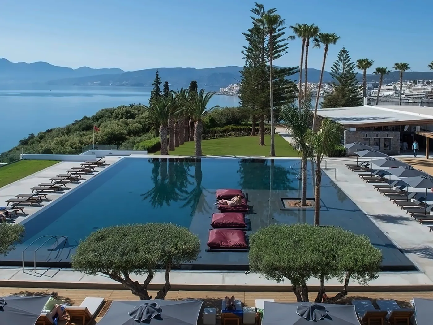 Minos Palace Hotel & Suites