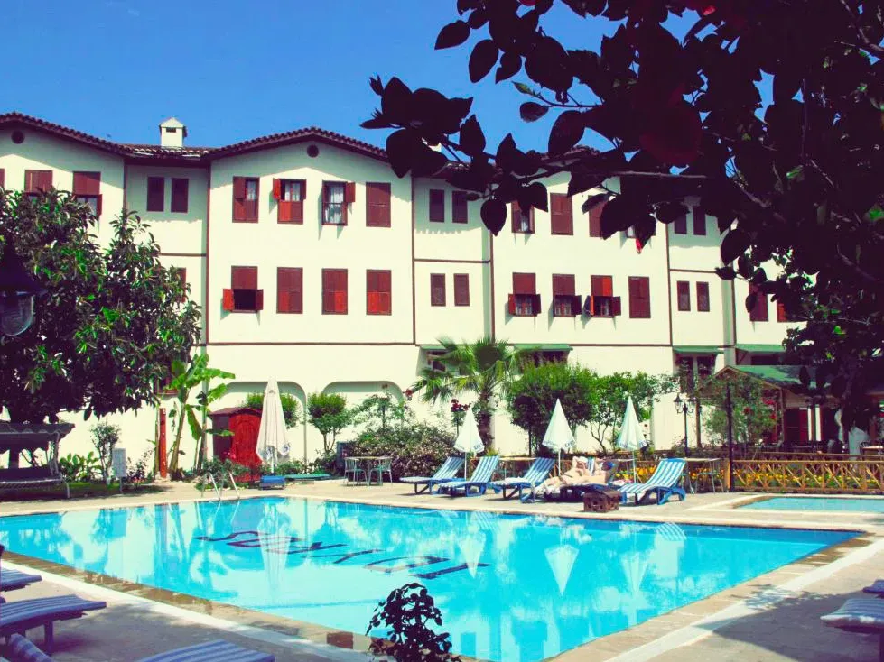 Idyros Hotel