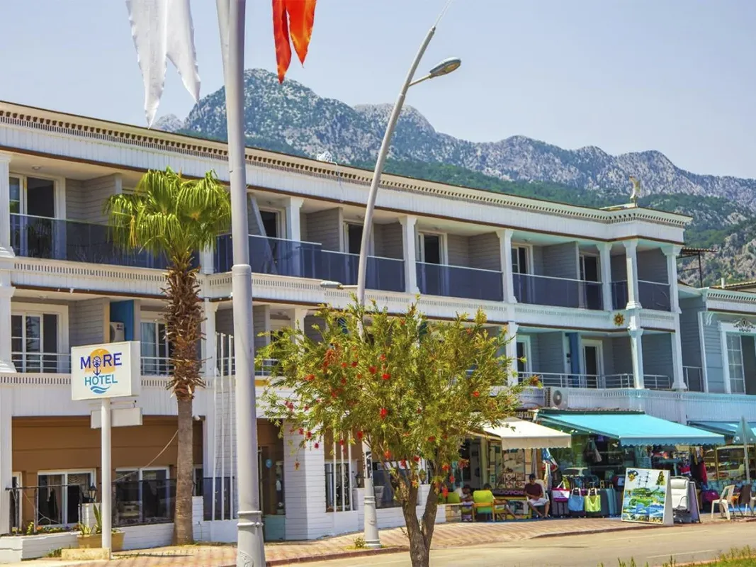 More Hotel